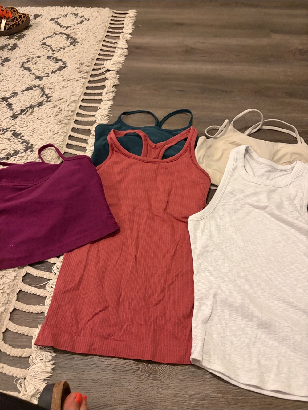 Lot of 5 womens workout- 3 bras 2 tanks. Lulu, vuori and beyond yoga